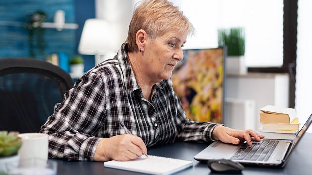 Pracující čeští důchodci patří k průměru zemí sedmadvacítky. Ilustrační foto