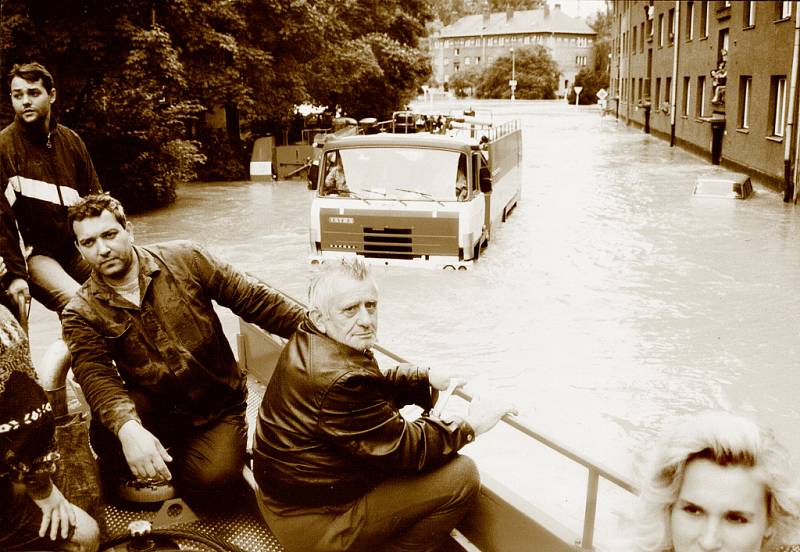 Solidarita o červencových povodních v roce 1997 byla obrovská. Navzájem si pomáhali zcela neznámí lidé. 