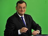 Premiér Petr Nečas byl 9. září hostem diskusního pořadu Otázky Václava Moravce, který vysílala ze svého pražského studia Česká televize.
