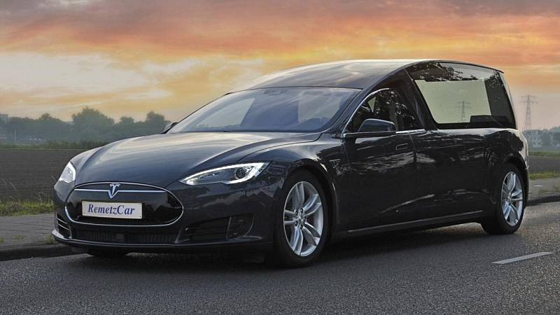 Tesla Model S.