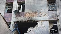 Drony nedávno zaútočily také na Kyjev. Takto dopadla budova po útoku v noci na 28. května 2023
