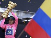 Nairo Quintana z Kolumbie se raduje z vítězství na Giro d'Italia.