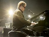 Legendární britský zpěvák a fenomenální hudebník Elton John.