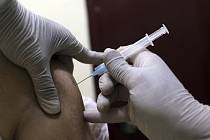 Očkování proti koronaviru - ilustrační foto