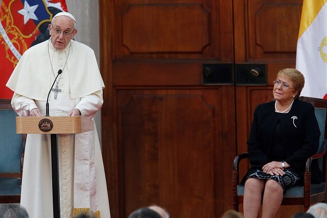 Papež František na první oficiální návštěvě Chile
