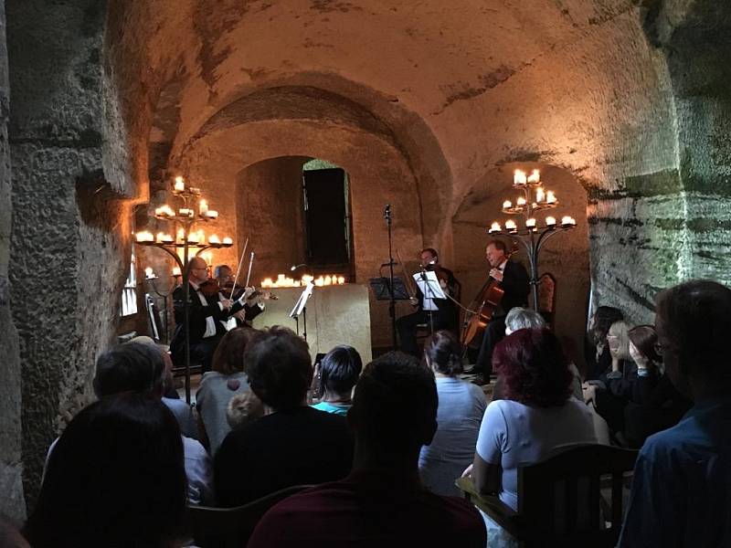 Koncert Smyčckového kvarteta Severočeské filharmonie v kapli hradu Sloup
