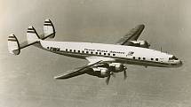 Letadlo Lockheed L-1049A Super Constellation společnosti TWA. Přesně takový letoun byl účastníkem kolize nad Grand Canyonem v roce 1956.