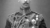 Nejstarší syn krále Eduarda VII., Albert Viktor. Původně se tento muž měl stát britským králem, zemřel ale už v mládí, což jeho otce hluboce zasáhlo.