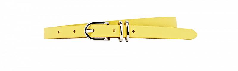 Žlutý pásek v barvě slunce volte k šatům s tímto odstínem. Esprit.