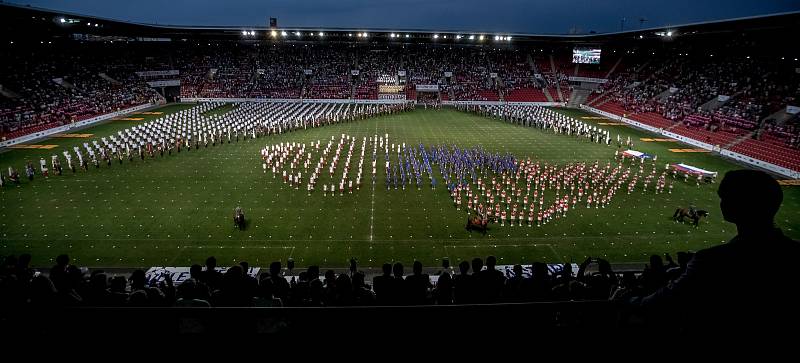 První program hromadných skladeb v rámci XVI. všesokolského sletu proběhl 5. července 2018 v pražské Eden Aréně.