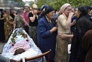 Příbuzní obětí masakru ve škole v Belsanu v Severní Osetii