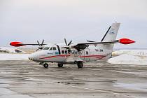 Letoun L-410 výrobce Aircraft Industries v barvách aerolinek Zhetysu v Kazachstánu na letišti Taldykorganu.