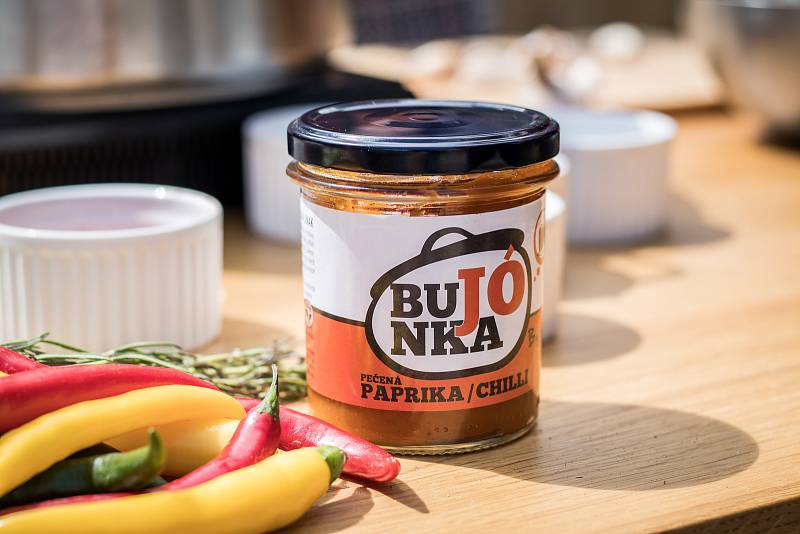 Bujónka pečená paprika a chilli