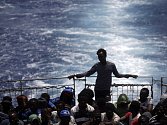 Nebezpečnou cestu do Evropské unie přes Středozemní moře za první půlrok letošního roku podniklo 137.000 běženců, což je takřka dvojnásobek oproti stejnému období v loňském roce. 