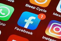 Sociální síť Facebook i aplikace Messenger, Instagram a WhatsApp postihl výpadek