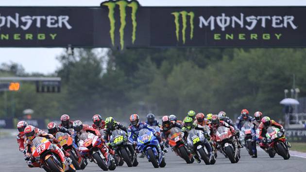 Velká cena České republiky, závod mistrovství světa silničních motocyklů kategorie MotoGP v Brně 4. srpna 2019. Start závodu.
