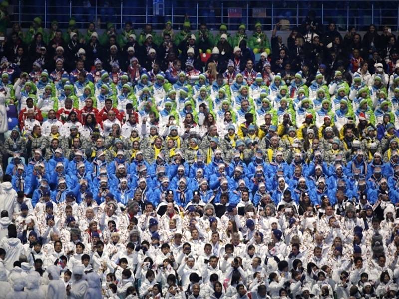 Seřazené výpravy jednotlivých států na slavnostním zahajovacím ceremoniálu olympijských her v Soči.