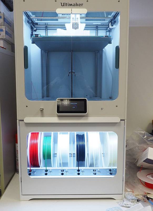 3D tiskárna na tisk modelu pacientova orgánu