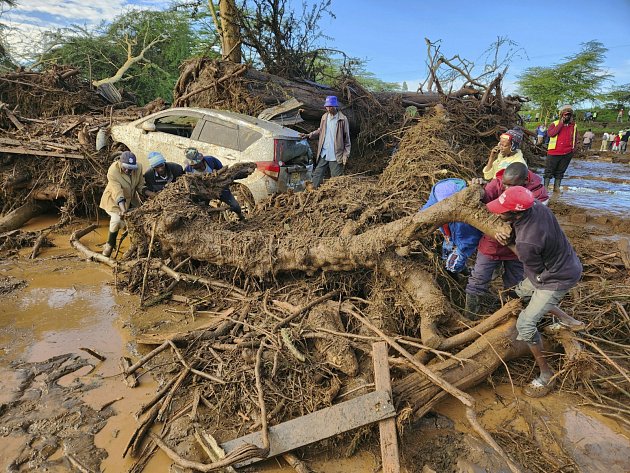 Počet obětí záplav v Keni stoupl na 181, statisíce lidí se musely evakuovat