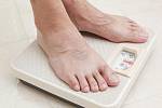 Státní zdravotní ústav ale uvádí, že nadváhou trpí pětapadesát procent Čechů. Čtvrtina je vysloveně obézní. 