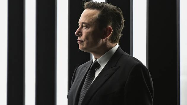 Šéf automobilky Tesla a společnosti SpaceX Elon Musk