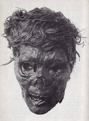 Mumifikovaná hlava, objevená v roce 1942 v Dánsku
