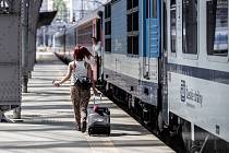 Cesta vlakem bude od 10. prosince dražší. Ceny jízdného České dráhy navýší o 9,5 procenta