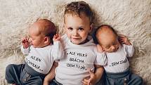 Michael, Matěj a Max Waldhauserovi (narozeni 7.5.2021 a 8.4.2023), 2 roky a 2 měsíce