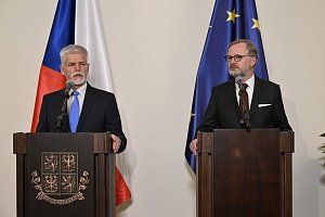 Prezident Petr Pavel a premiér Petr Fiala 2. května 2023 na tiskové konferenci po setkání na Pražském hradě. Ilustrační snímek