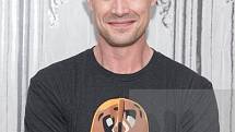 Freddie Prinze Jr. byl studentem La Cueva High School, která se nachází v Albuquerque v Novém Mexiku. 