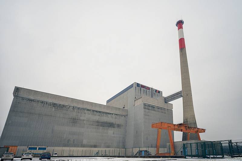 Rakouská jaderná elektrárna Zwentendorf je od českých Dukovan vzdálená sto kilometrů. Na rozdíl od ní ale nikdy nebyla v provozu. Na břehu Dunaje stojí od roku 1976