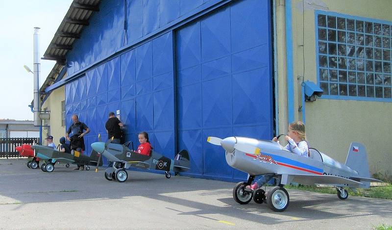 Novinkou letošní sezony v Leteckém muzeu v Kunovicích jsou šlapací miniatury letadel, které se ovládají stejně jako klasický letoun. Foto: se souhlasem Jana Lekeše