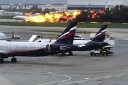 Při nouzovém přistání ruského dopravního letadla na moskevském letišti Šeremeťjevo 5. května 2019 zahynuly desítky lidí.