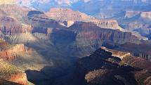 Grand Canyon. Dechberoucí americký národní park je i místem, kde se přepisovaly dějiny civilního letectví. Bohužel tragicky. Ve vzduchu nad Grand Canyonem se v roce 1956 srazila dvě civilné letadla plné cestujících. Zemřelo všech 128 lidí.