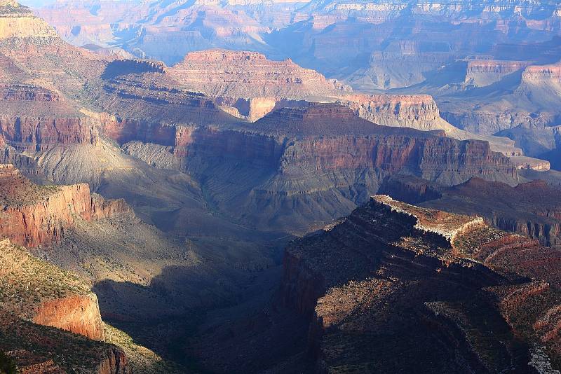 Grand Canyon. Dechberoucí americký národní park je i místem, kde se přepisovaly dějiny civilního letectví. Bohužel tragicky. Ve vzduchu nad Grand Canyonem se v roce 1956 srazila dvě civilné letadla plné cestujících. Zemřelo všech 128 lidí.