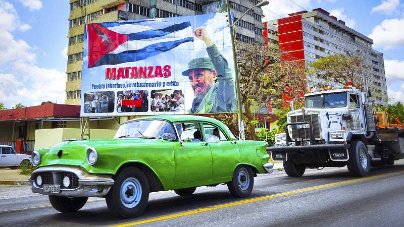 Ani za rok byste teď v USA nepotkali tolik starých "amerik", kolik uvidíte za prvních pár minut po příjezdu do Havany.