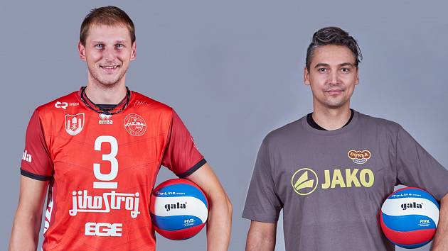 Volejbalisté Radek Mach (vlevo) a Aleš Správka.