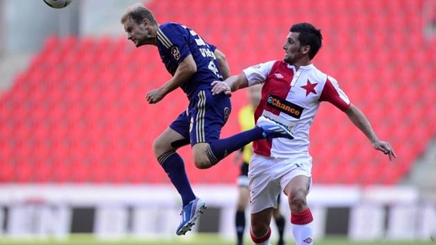 Martin Fenin ze Slavie (vpravo) a Vlastimil Vidlička z Olomouce.