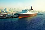 Zaoceánská loď Queen Elisabeth 2 přebudovaná na hotel
