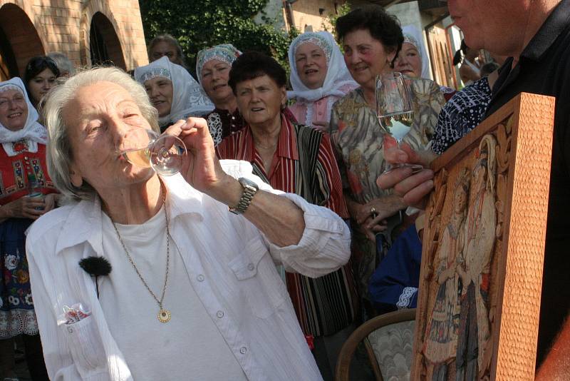 Udělení čestné občanství Vacenovic Daně Zátopkové.