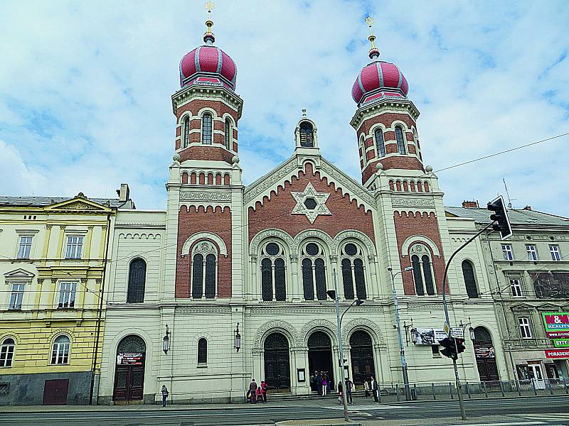 Největší v České republice, druhá největší v Evropě a třetí největší na světě, to je Velká synagoga v Plzni.