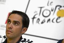 Alberto Contador před startem Tour de France zažil nepříjemné chvíle.