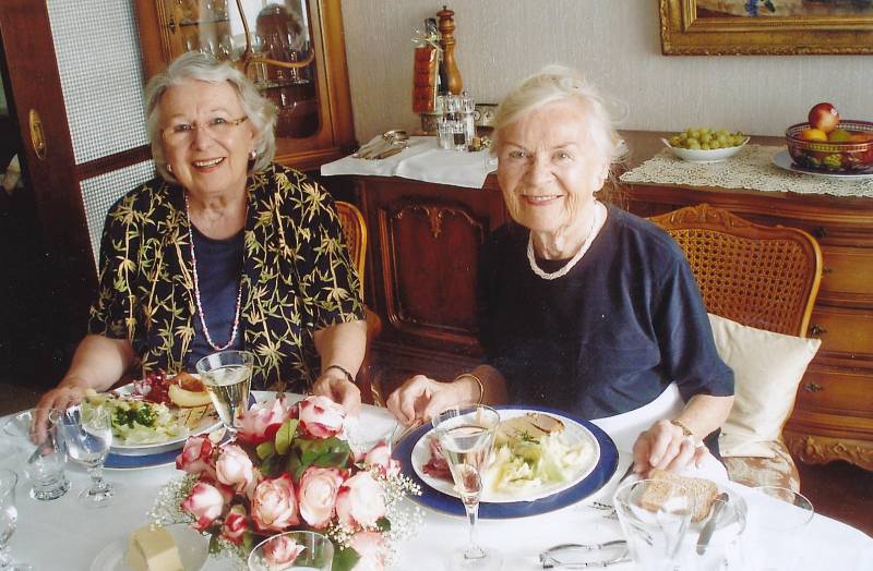 Hana Truncová se sestrou Margitou v roce 2003