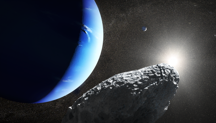 Ilustrace planety Neptun. Vpravo jeho měsíc Proteus a Hippocamp (nahoře vzadu).