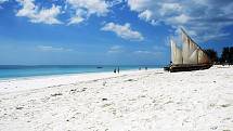 Kombinace bílého písku a azurového moře uchvátila návštěvníky hlavní pláže u města Nungwi natolik, že ji jejich hodnocení vystřelilo do žebříčku nejkrásnějších pláží světa.
