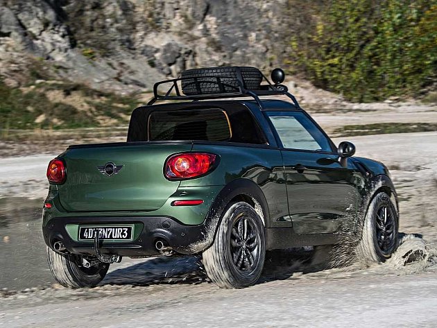 Mini Paceman Adventure.