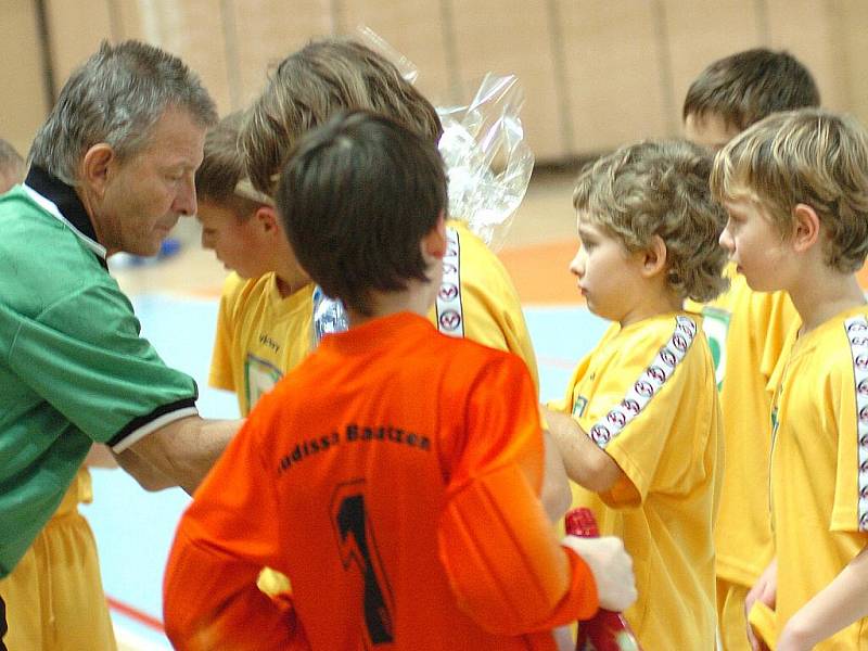 Fotbalové naděje FK BAUMIT Jablonec skončily druhé v kvalitně obsazeném mezinárodním turnaji Rapid cup 2009, přípravek ročníku 2000 a ml. v Jablonci.