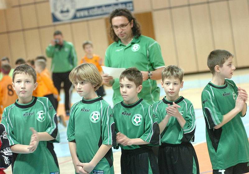 Fotbalové naděje FK BAUMIT Jablonec skončily druhé v kvalitně obsazeném mezinárodním turnaji Rapid cup 2009, přípravek ročníku 2000 a ml. v Jablonci.