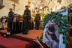 Pohřeb českého válečného veterána Jaroslava Mevalda, který zemřel 10. listopadu ve věku 39 let, proběhl 22. listopadu v kostele sv. Františka z Pauly v Albrechticích v Jizerských horách.