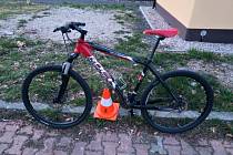 Alkohol před jízdou se vymstil cyklistovi, který v sobotu havaroval ve Smržovce. Se zraněním skončil v nemocnici.